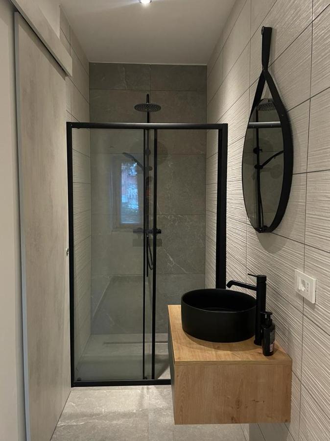 Aegida Beachfront Apartment 코페르 외부 사진